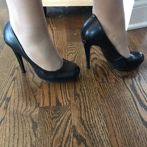 TORY BURCH sz 8 black leather pump WORN